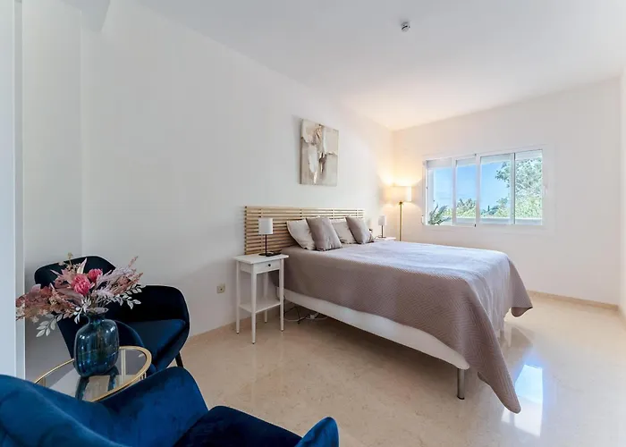 Cosy In Elviria, アパート *